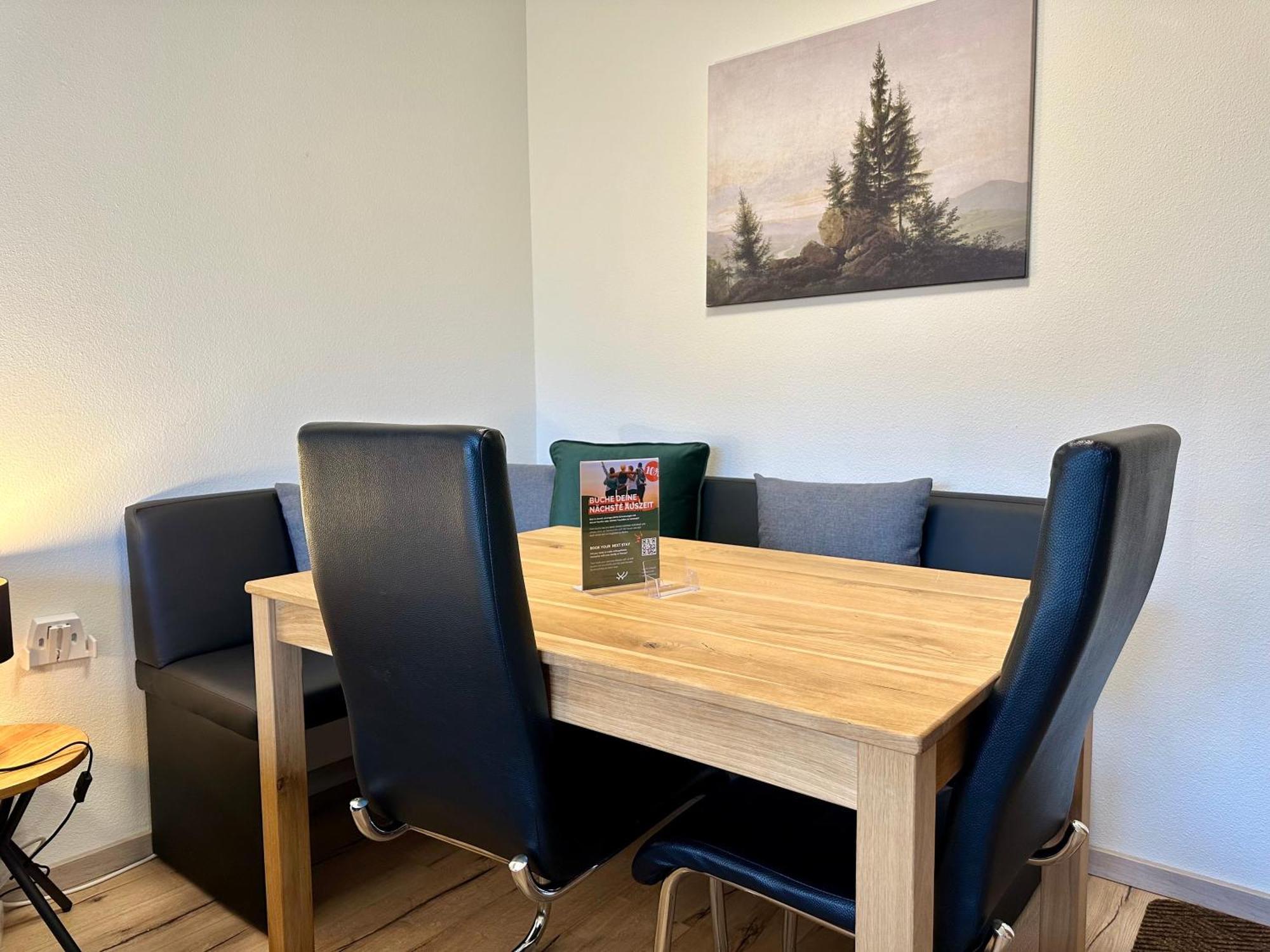 Gemuetliche Ferienwohnung Mit Kostenfreiem Pool Höchenschwand Buitenkant foto